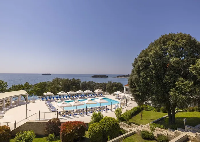 Maistra Select 3* 冯塔纳